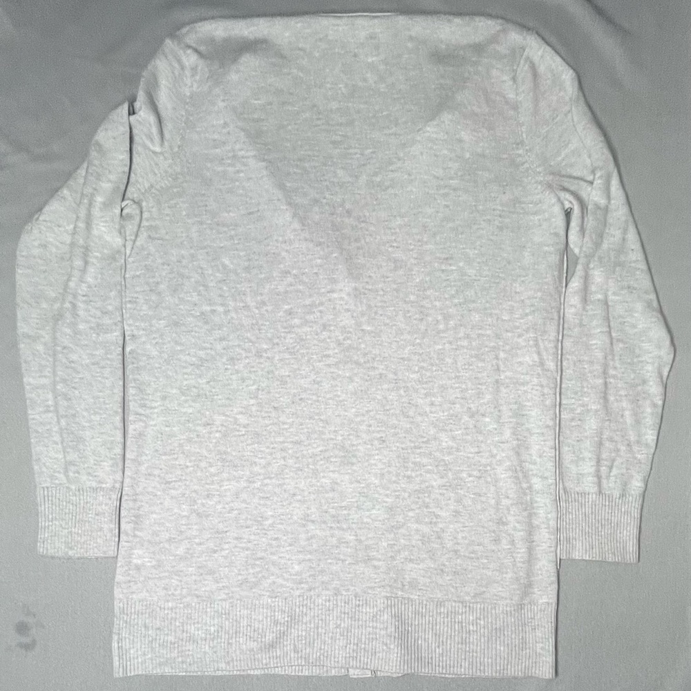 Abercrombie & Fitch Light Gray V-Neck Cardigan - Picture 8 of 10